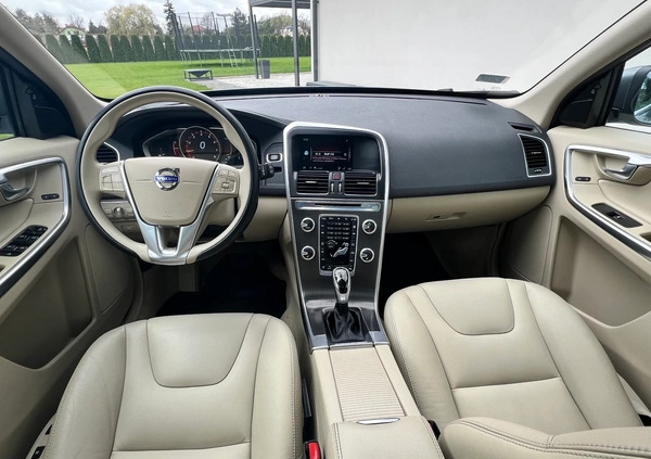 Volvo XC 60 cena 78900 przebieg: 145000, rok produkcji 2016 z Wąbrzeźno małe 254